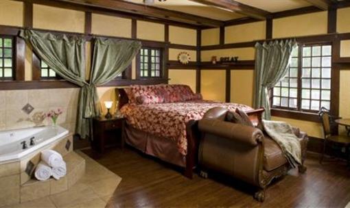 фото отеля Hilltop Manor Bed & Breakfast