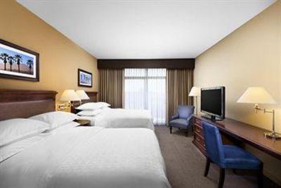 фото отеля Sheraton Park Hotel at the Anaheim Resort