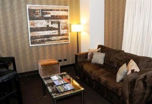 фото отеля Indys Hotel Condominiums