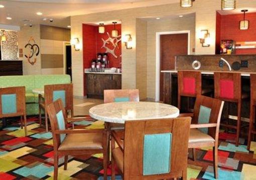 фото отеля Comfort Suites Natchitoches Hayes Ave