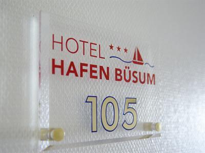 фото отеля Hotel Hafen-Buesum