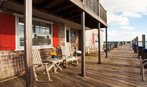 фото отеля Cottages at Boat Basin