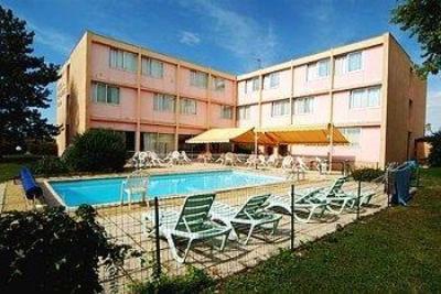 фото отеля Logis La Bergamote Hotel Saint-Etienne-du-Bois