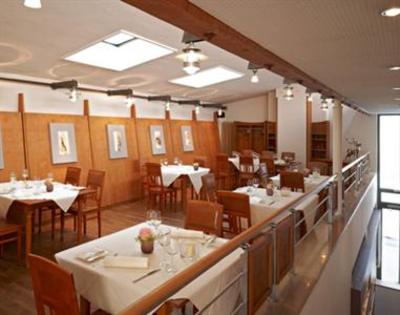 фото отеля Gourmet Restaurant & Hotel Zum Hirschen