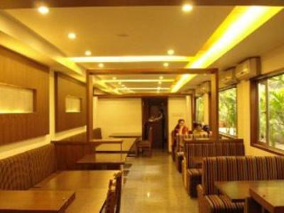 фото отеля Sharda Executive Hotel