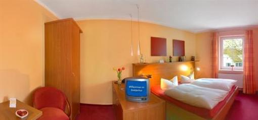 фото отеля Boddenhus Restaurant und Hotel Zingst