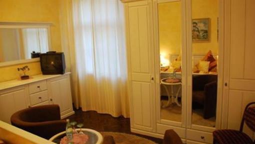 фото отеля Hotel Pension Waldcafe St. Georg