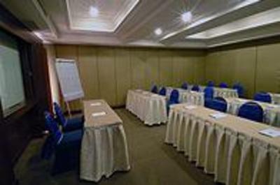 фото отеля Manado Quality Hotel