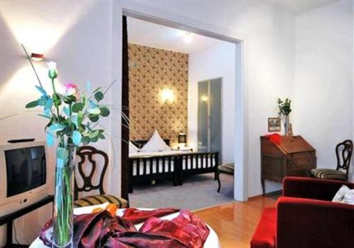 фото отеля Hotel zur Post am Prinzenplatz