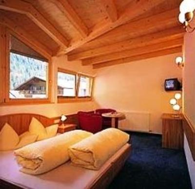фото отеля Alpenblick Hotel Langenfeld