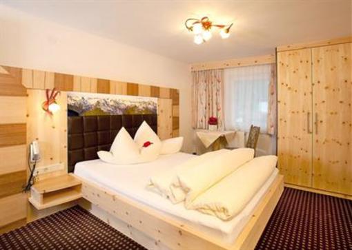 фото отеля Alpenblick Hotel Langenfeld