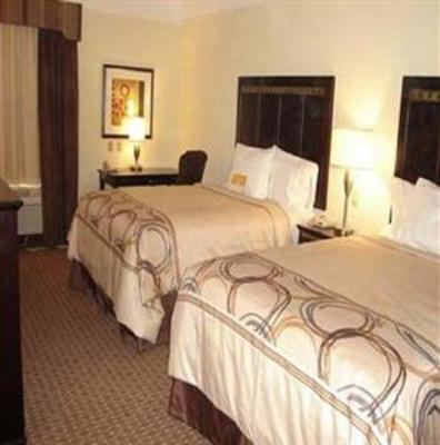 фото отеля La Quinta Inn & Suites Cleburne