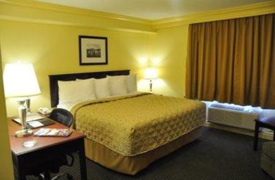 фото отеля Chateau Nova Hotel & Suites