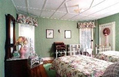 фото отеля Newport Rose Cottage Bed & Breakfast