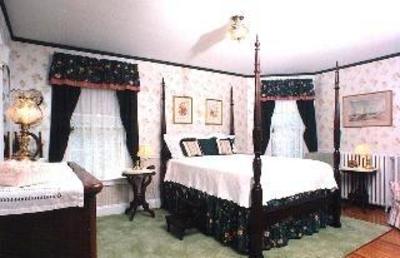 фото отеля Newport Rose Cottage Bed & Breakfast