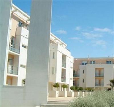 фото отеля Residence Sejours & Affaires Les Minimes La Rochelle