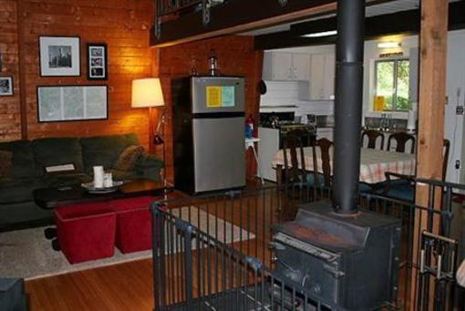 фото отеля Mount Baker Lodging Cabins Maple Falls