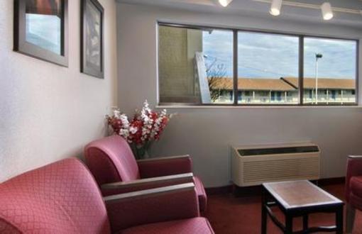 фото отеля Red Roof Inn Jackson-Fairgrounds
