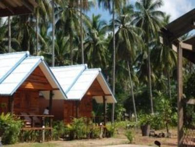 фото отеля Lanta New Coconut Bungalow