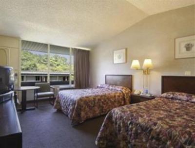 фото отеля Howard Johnson Express Inn New Brunswick