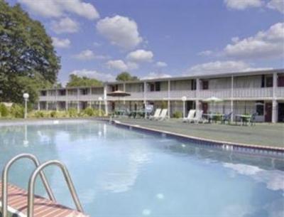фото отеля Howard Johnson Express Inn New Brunswick