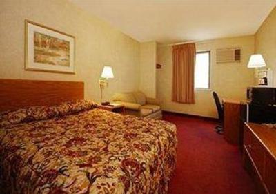 фото отеля Econo Lodge Omaha