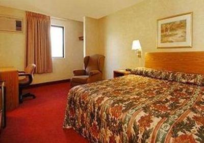 фото отеля Econo Lodge Omaha