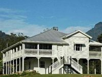 Mavis's Cabins at Mount Warning