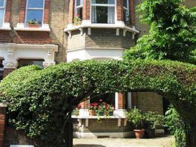 фото отеля Grove Guest House London