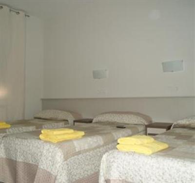 фото отеля Calfred II Apartamentos Logrono