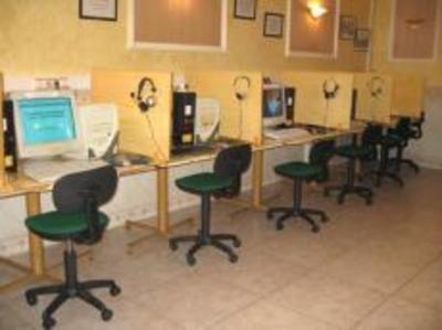 фото отеля Calfred II Apartamentos Logrono
