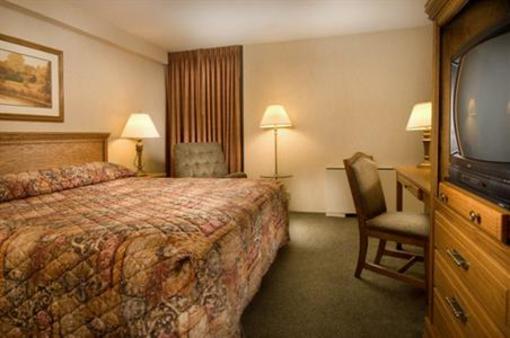 фото отеля Pear Tree Inn Overland Park