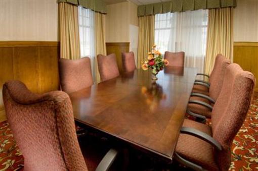 фото отеля Pear Tree Inn Overland Park