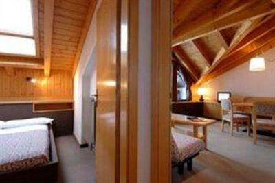 фото отеля Ambiez Residencehotel Pinzolo