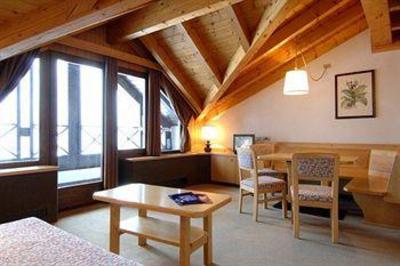 фото отеля Ambiez Residencehotel Pinzolo