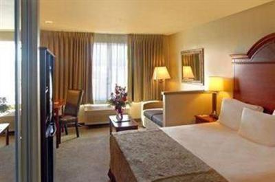 фото отеля Oxford Suites Chico