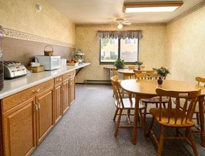 фото отеля Super 8 Motel West Mac Arthur Eau Claire