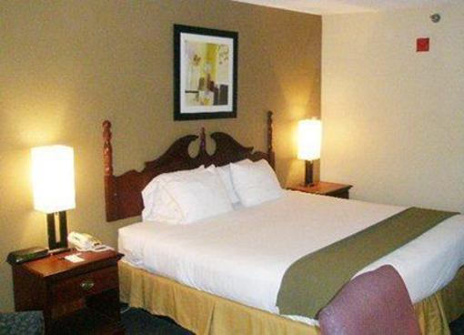 фото отеля Quality Inn and Suites Quantico VA
