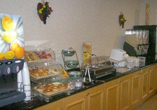 фото отеля Quality Inn and Suites Quantico VA