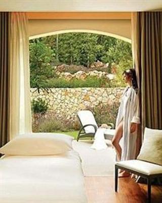 фото отеля Four Seasons Resort Provence at Terre Blanche