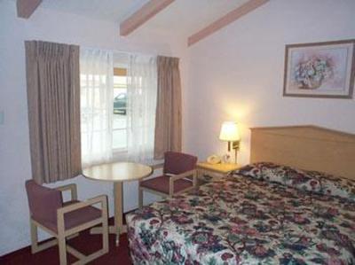 фото отеля Tri-Valley Inn & Suites