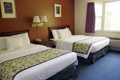 фото отеля Red Carpet Inn & Suites Plymouth