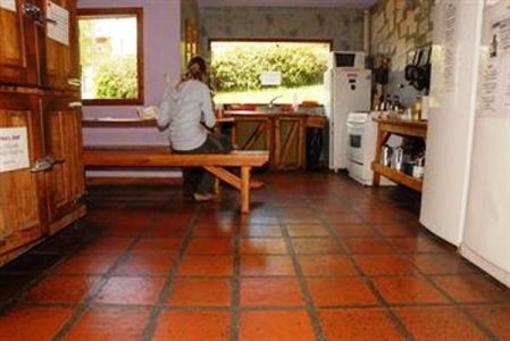 фото отеля Periko´s Youth Hostel