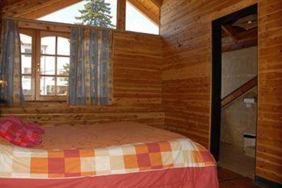 фото отеля Periko´s Youth Hostel