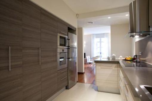 фото отеля L.i.Bcn Ramblas Miro Apartment