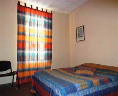 фото отеля Hostal Milan Alicante