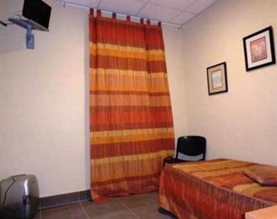 фото отеля Hostal Milan Alicante
