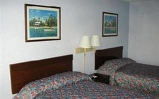фото отеля Americas Best Value Inn & Suites Knoxville