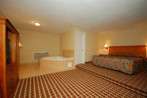 фото отеля Motorsports Inn and Suites