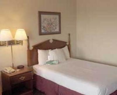 фото отеля Innkeeper Fayetteville